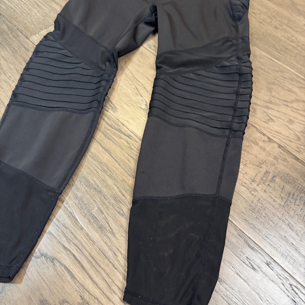 Nanette Lepore XL Black Moto Ribbed‎ Mesh Panel Athletic Leggings - Picture 2 of 7